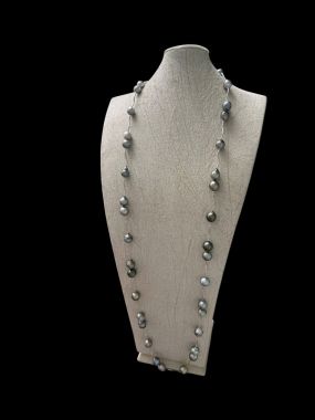 Chuỗi ngọc trai đen Tahitian dáng baroque
