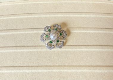 Sale trâm cài áo ngọc trai