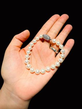 Lắc tay xinh xắn tặng mẹ