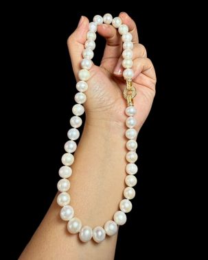 Chuỗi ngọc trai trắng - món quà Noel dịu dàng cho những người thân yêu 