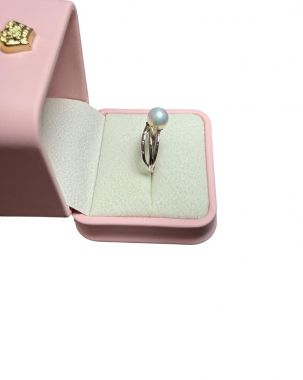 NHẪN NGỌC TAY XINH 