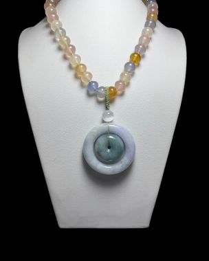 Vẻ Đẹp Độc Bản: Chuỗi Chalcedony Đa Sắc Phối Mặt Cẩm Thạch Tím