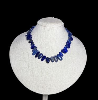 LAPIS - VIÊN ĐÁ CỦA SỰ THẬT 