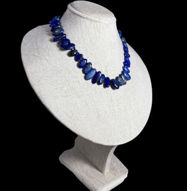 LAPIS - VIÊN ĐÁ CỦA SỰ THẬT 