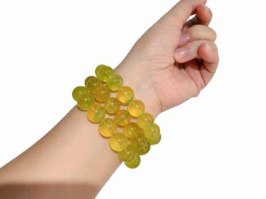 VÒNG TAY ĐÁ FLUORITE VÀNG CHANH – SANG TRỌNG, TRONG VEO & THU HÚT TÀI LỘC