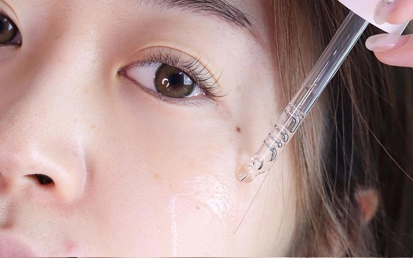Lợi ích của việc sử dụng serum dưỡng da mặt