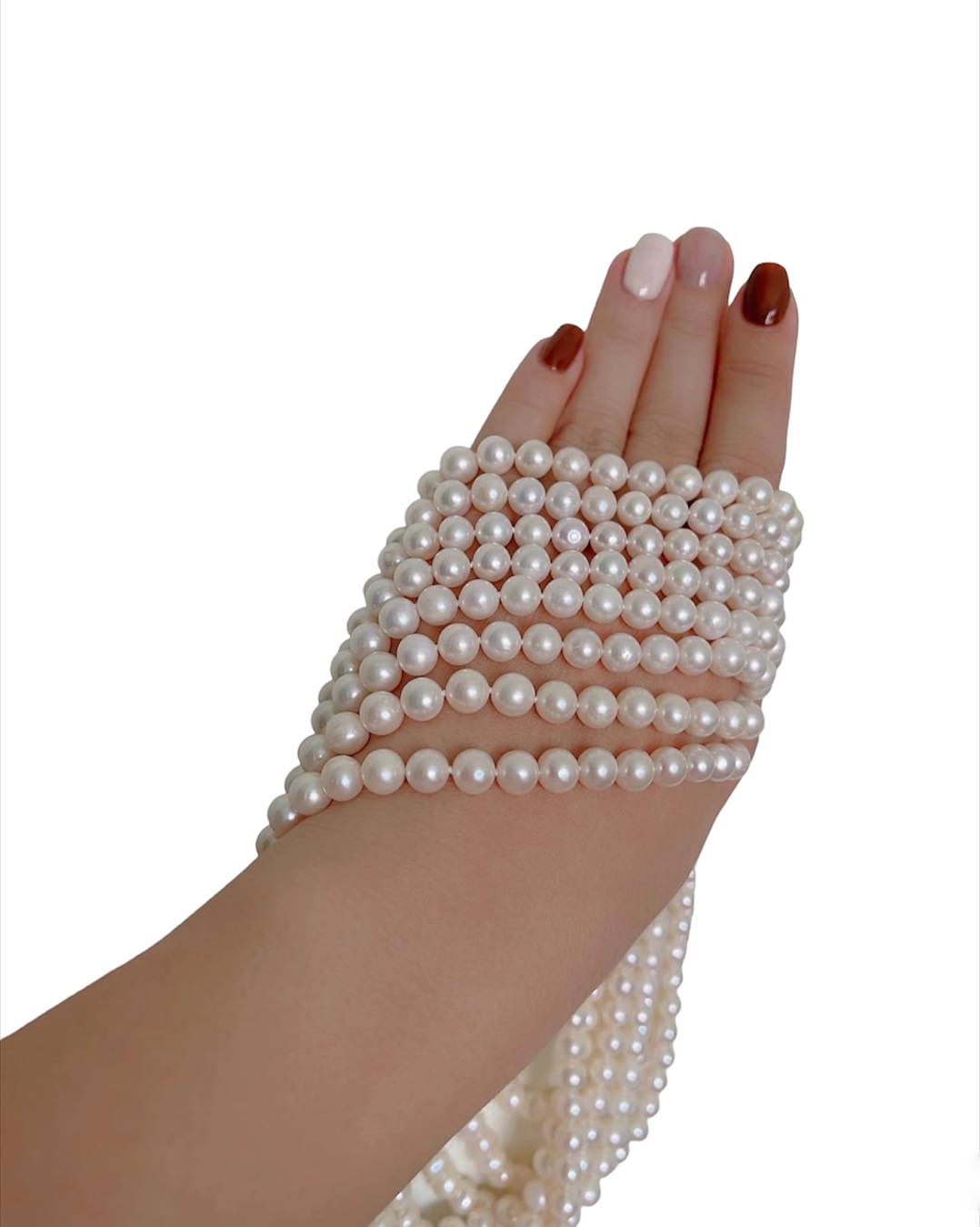 LÀ PHỤ NỮ THÌ PHẢI CÓ CHUỖI NGỌC TRAI 