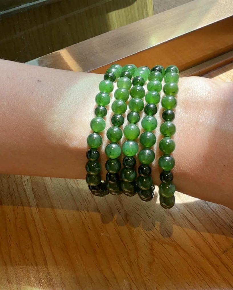 Trang sức ngọc chế tác theo yêu cầu của khách 