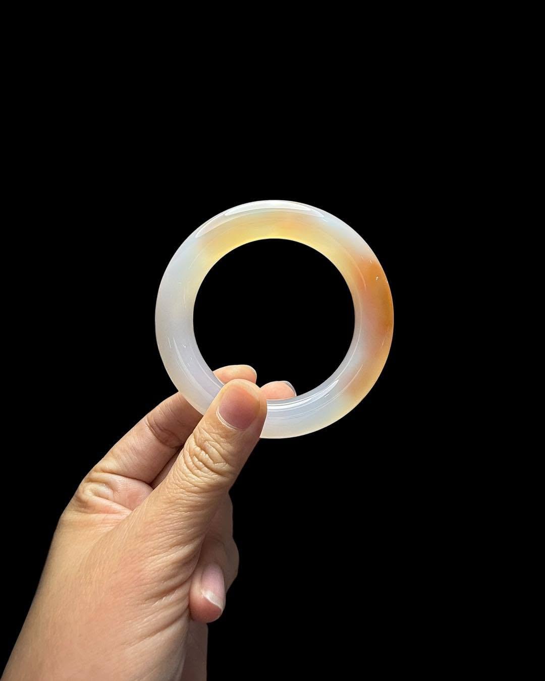 VÒNG TAY MÃ NÃO (AGATE) CAM CÁ KOI – VẺ ĐẸP HIẾM CÓ VÀ THỊNH VƯỢNG